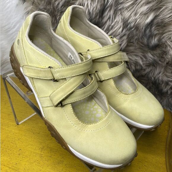 Timberland Smart Comfort Womens Size 8.5M Yellow Leather Strap Closure Shoes - Picture 1 of 10